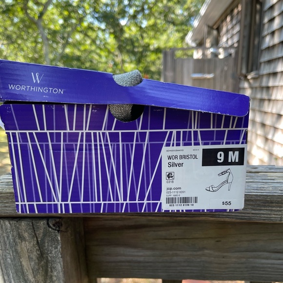 Silver heels Size 9 M NEW - Picture 4 of 5